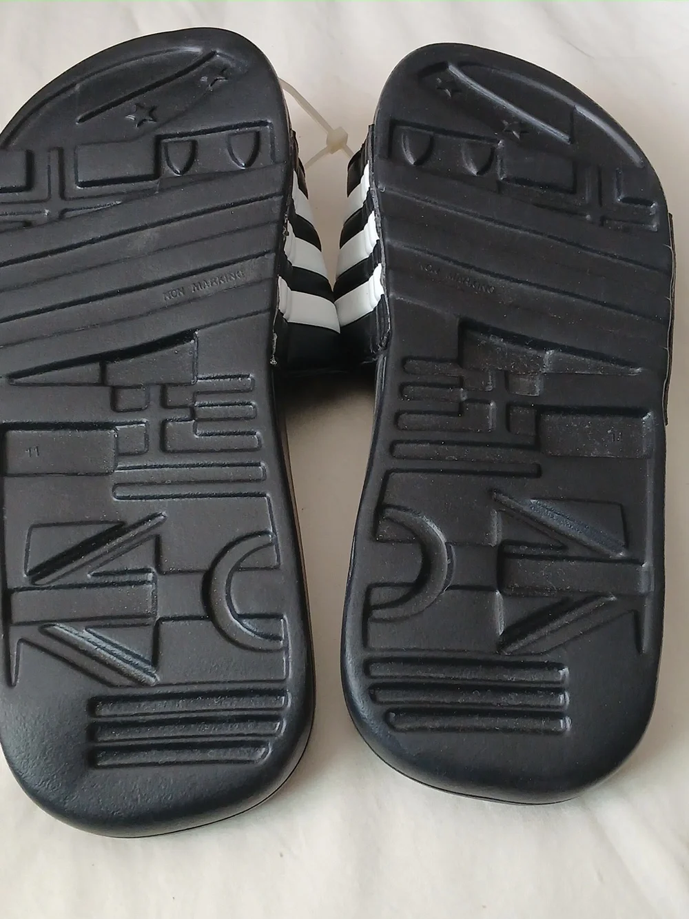 Adidas Adissage Slides - Picture 4 of 4
